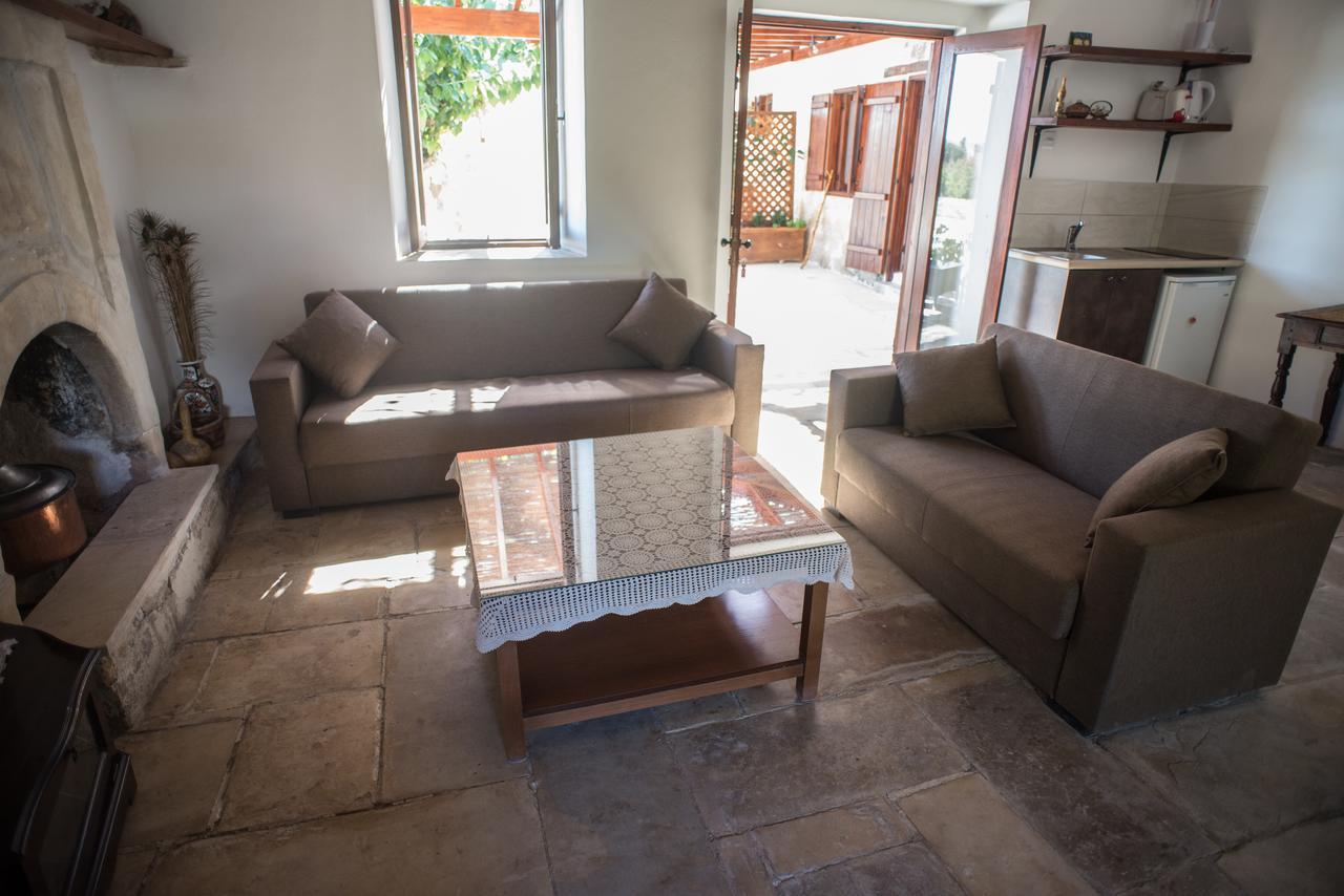 Pano Akourdalia Chloe'S House 게스트하우스 외부 사진